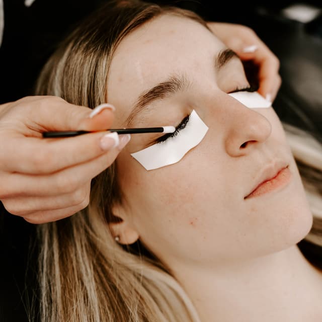 Junior Artist Volume Lash Package at Lucky Lash in Coraopolis, PA